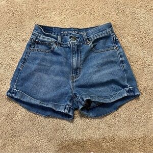 Women’s American Eagle Mom Shorts Size 2